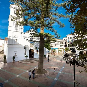 https://balcon-de-europa-4-menyber.hotelsinnerja.org
